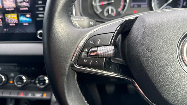 Skoda Karoq 1.0 TSI 110 SE 5dr Petrol Estate